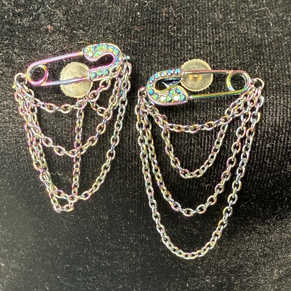 SASSY JONES Multicolor Safety Pin Chain Drop Earrings